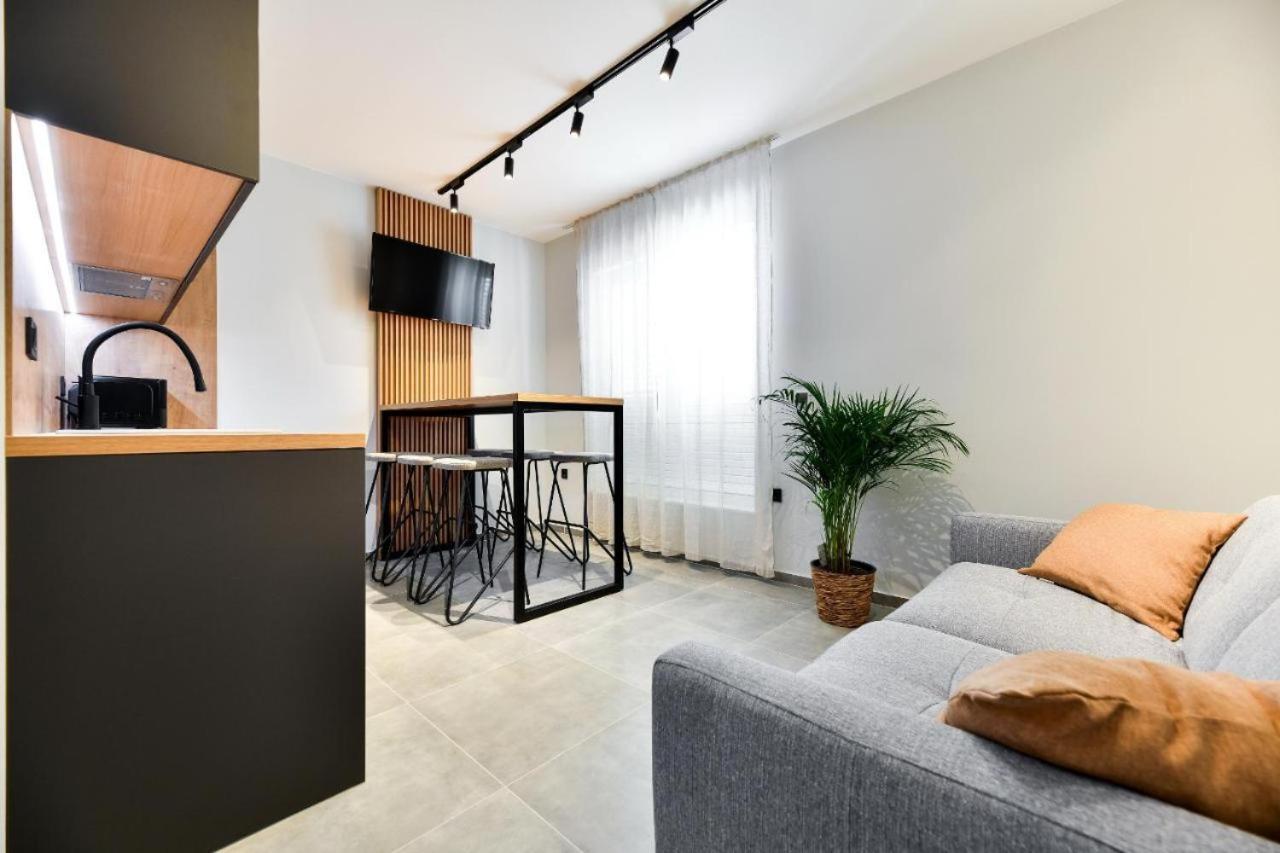 Maris Accommodation By Belmont Realty زادار المظهر الخارجي الصورة