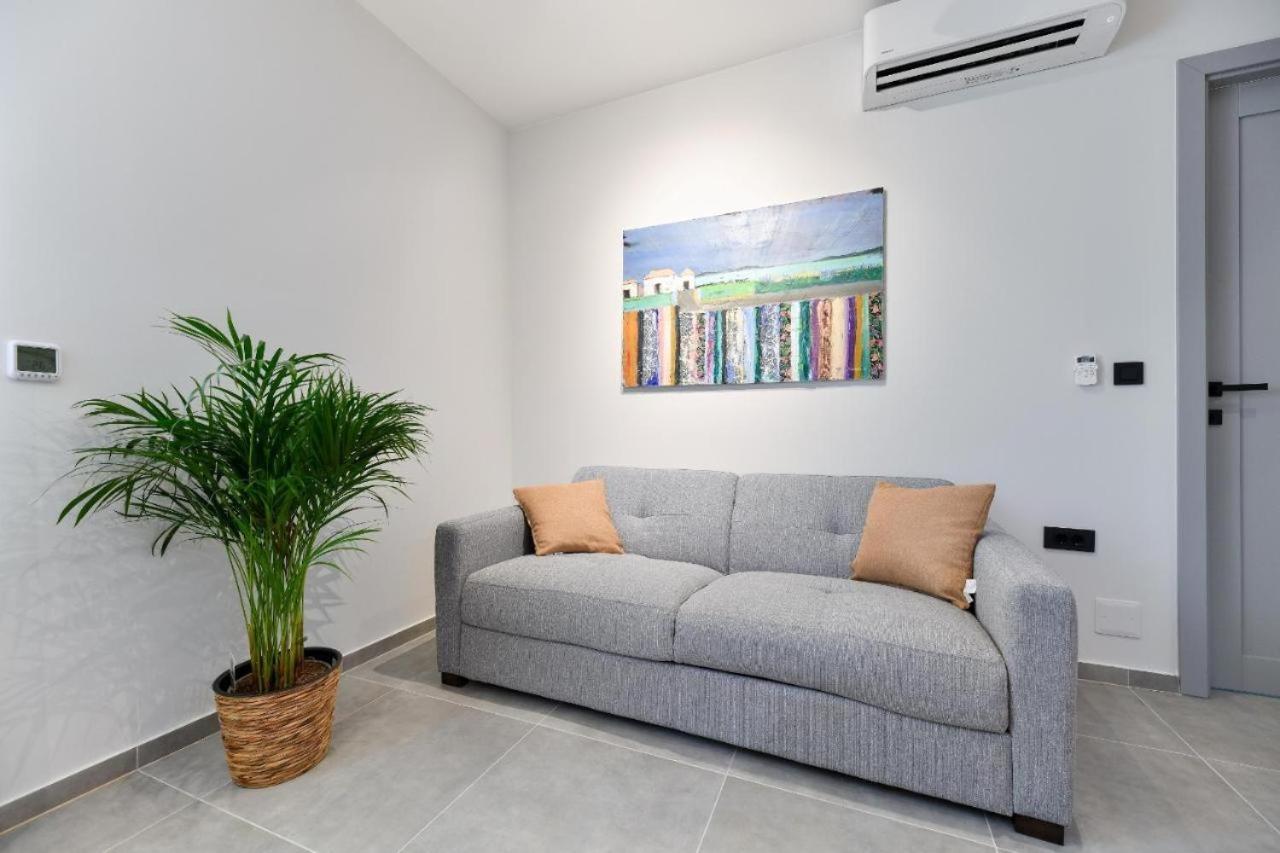 Maris Accommodation By Belmont Realty زادار المظهر الخارجي الصورة